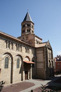 jižní transept se zvonicí