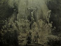 světlá varianta Rembrandtových Tří ukřižovaných