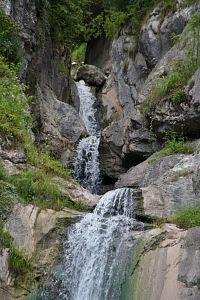 Hallstatt (Halštat) – městský vodopád na Mlýnském potoce  (Mühlbach wasserfall)