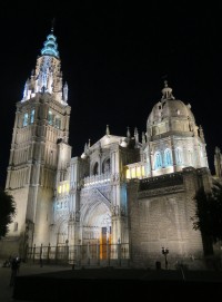 noční katedrála