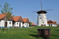 Bukovany - "umělá" staroslovácká​ ves s replikou větrného mlýna