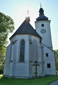 Cetviny - kostel zaniklé vsi u hranic