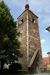 Přibyslav - 50,3 m vysoká gotická věž z konce 15. stol. byla součástí pův. opevnění