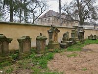 bývalý hřbitov