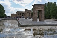 chrám Debod s branami