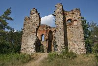 zřícenina kaple Povýšení sv. Kříže na Břístevské hůře