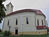 kostel sv. Máří Magdalény v Rusovcích