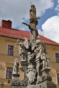 Banská Štiavnica – sousoší Neposkvrněné Panny Marie (súsošie Panny Márie Immaculaty)