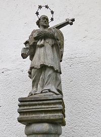 Vernířovice – socha sv. Jana Nepomuckého