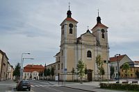 Putování za Ďáblovou biblí i vodárenskými věžemi (Chrast a Podlažice)