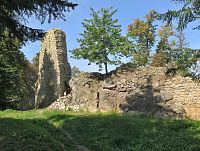 jeden z hlavních cílů - zřícenina hradu Rabštejnek