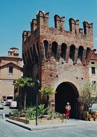 imolská brána Porta Montanara