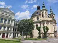 Masarykovo náměstí s kostelem sv. Jana Křtitele