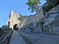 vstup do hradně-klášterního areálu