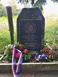 pomník Františka Kabrhela