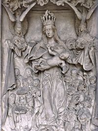 reliéf Panny Marie Ochranitelky