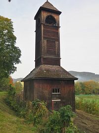 dřevěná zvonice