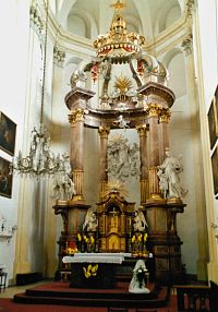 barokní hlavní oltář
