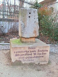 kámen z hradu Krakovec