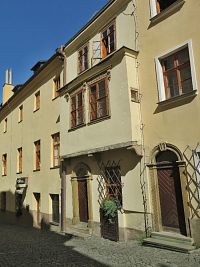 Olomouc – renesanční dům s arkýřem ve Školní ulici