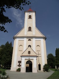 průčelí kostela