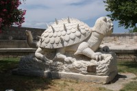 Tarascon – socha dračího monstra Tarasqua