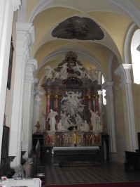 interiér klášterního chrámu Nanebevzetí Panny Marie