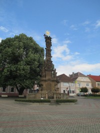 Hoštka - Sloup Nejsvětější Trojice