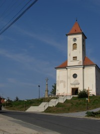 Kostel svatého Petra a Pavla v Lovčicích