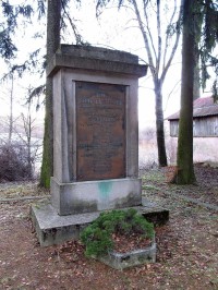 Památník obětem stavby tunelu v Brestovci
