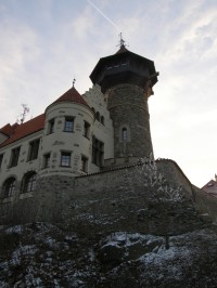 Vyhlídková věž naopak dominuje hradu 