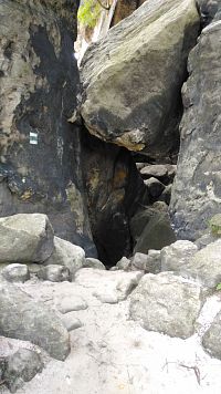 cesta k jeskyni Idagrotte