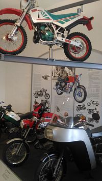 Muzeum motocyklů na zámku Agustusburg.