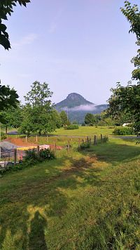 Přes Lilienstein na skalní skupinu Gamring.