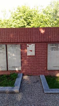 deska na hřbitově v Litvínově