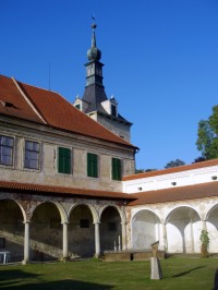zámek Uherčice