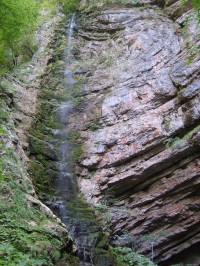 Vodopád u jeskyně Zeleni vir (téměř celý)