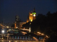 Big Ben v noci z dálky