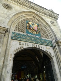 vchod do Vlekého bazaru