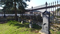 Sloup v Moravském krasu - hřbitov rodiny Salmů