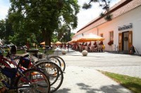 Cyklisté vítáni - Lázeňská restaurace Slatinice