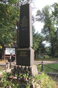 Pomník Obětem 2. světové války v Zahrádkách