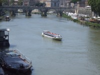 Pohled z mostu Umberta I. na Tiberu