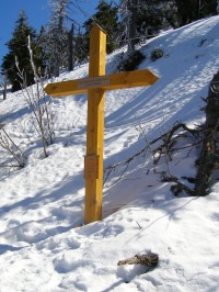 kříž v Hellerově 2006