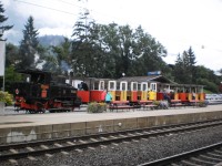 Nádraží v Jenbachu s parním vlakem do stanice Seespitz am Achensee	