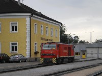 Lokomotiva na úzkokolejce z Jenbachu do Mayrhofenu
