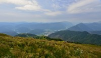 Slovinsko - Julské Alpy: pohled z Kobilje glavy na město Tolmin