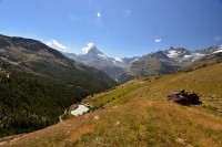 Švýcarsko - Walliské Alpy: cestou ke stanici Sunnegga