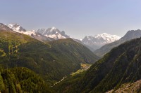 Švýcarsko: pohled od přehrady Emosson k Mont Blancu