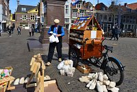 Nizozemsko: prodej dřeváků v Delftu